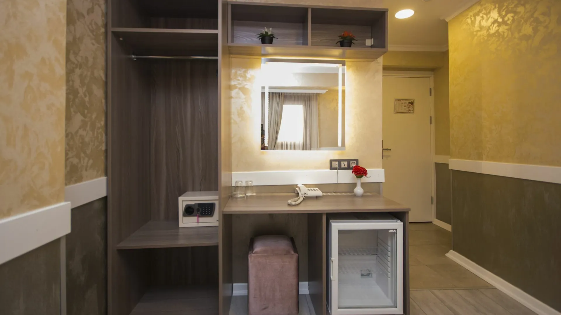 Hotel Bestur 이스탄불