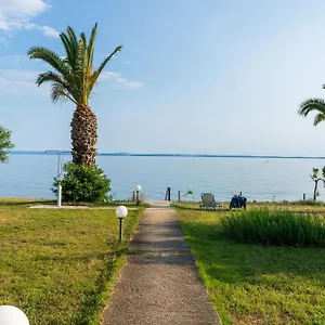 afroditi-beach.hotelschalkidiki.net/